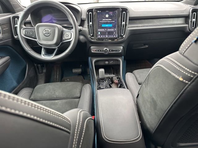 Used 2023 Volvo C40 P8 Recharge Ultimate AWD/4WD image 4