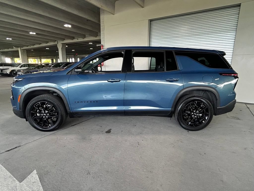 Used 2024 Chevrolet Traverse LS w/ Midnight/Sport Edition FWD image 2