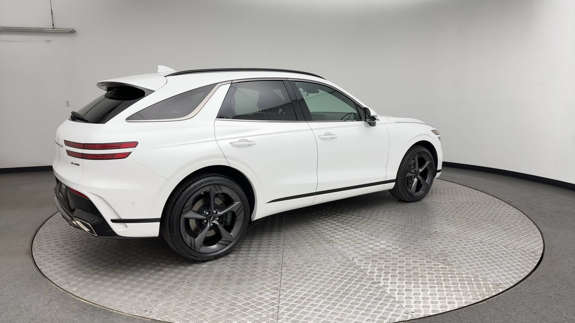 Certified 2026 Genesis GV70 3.5T Sport Prestige AWD/4WD image 2