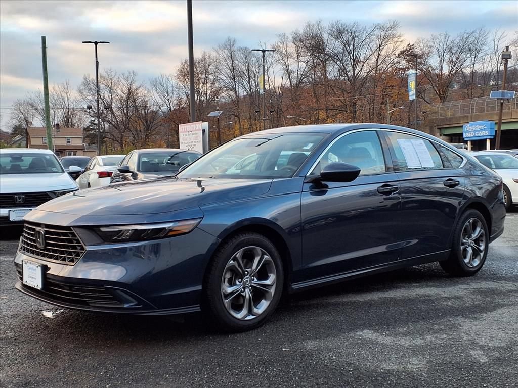 Used 2024 Honda Accord EX image 3