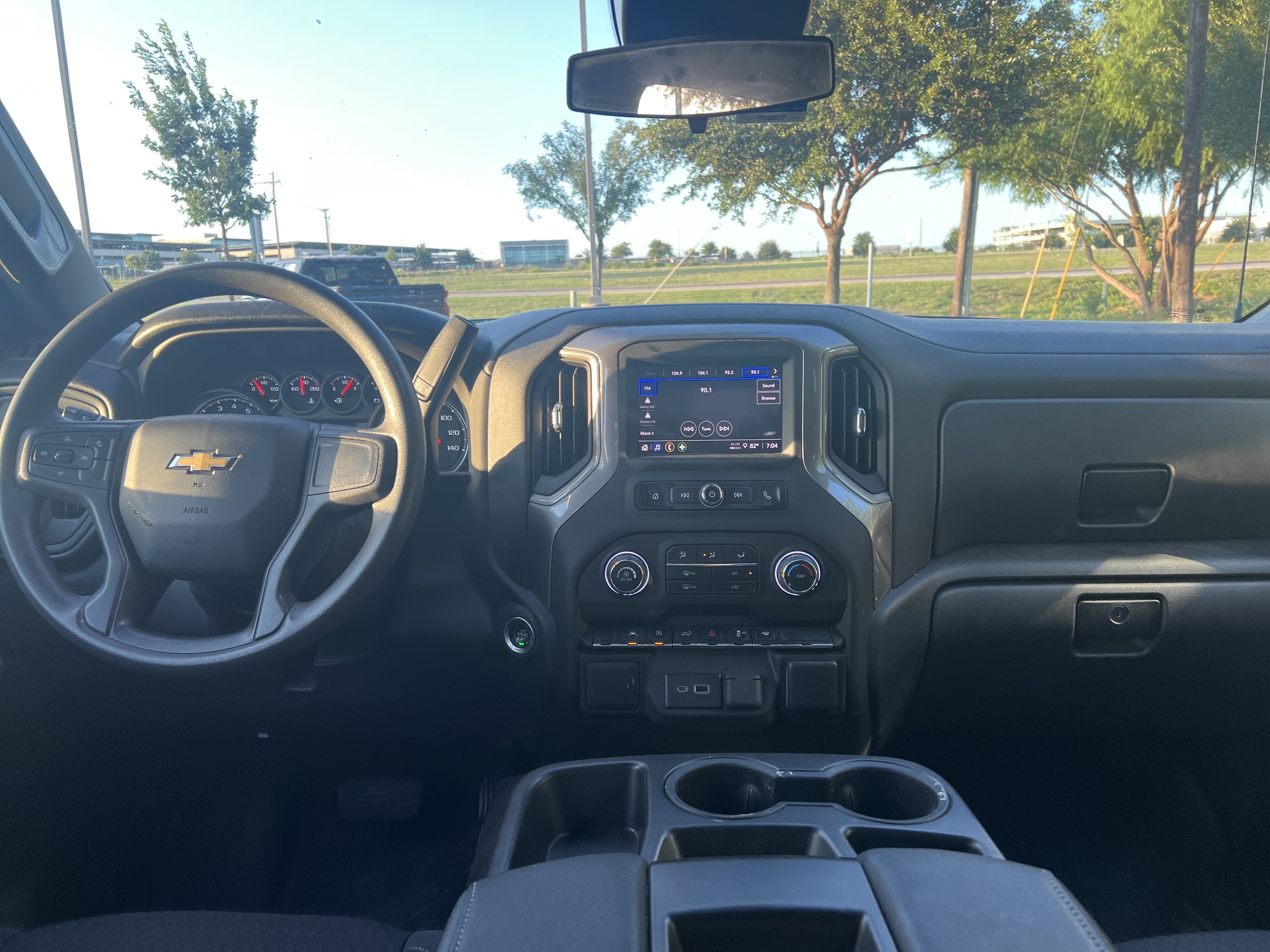 Used 2022 Chevrolet Silverado 1500 Custom RWD image 23