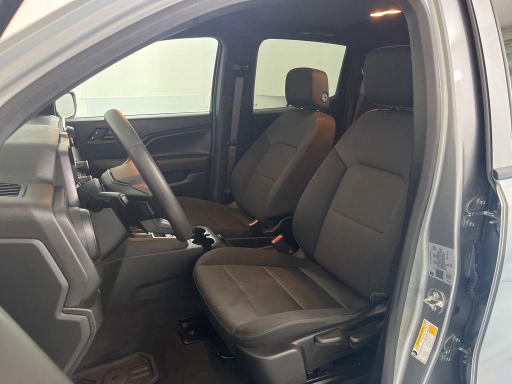 Used 2024 Chevrolet Colorado W/T image 17