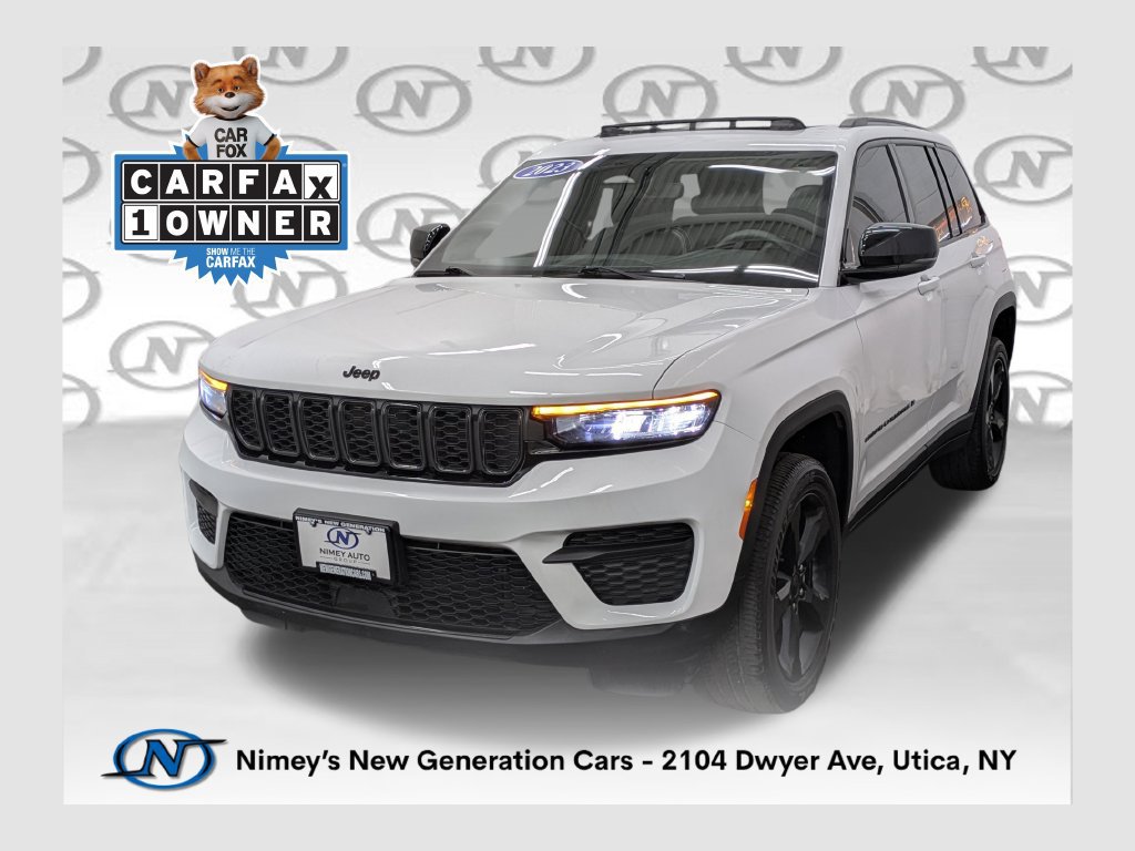 Used 2023 Jeep Grand Cherokee Altitude AWD/4WD image 1