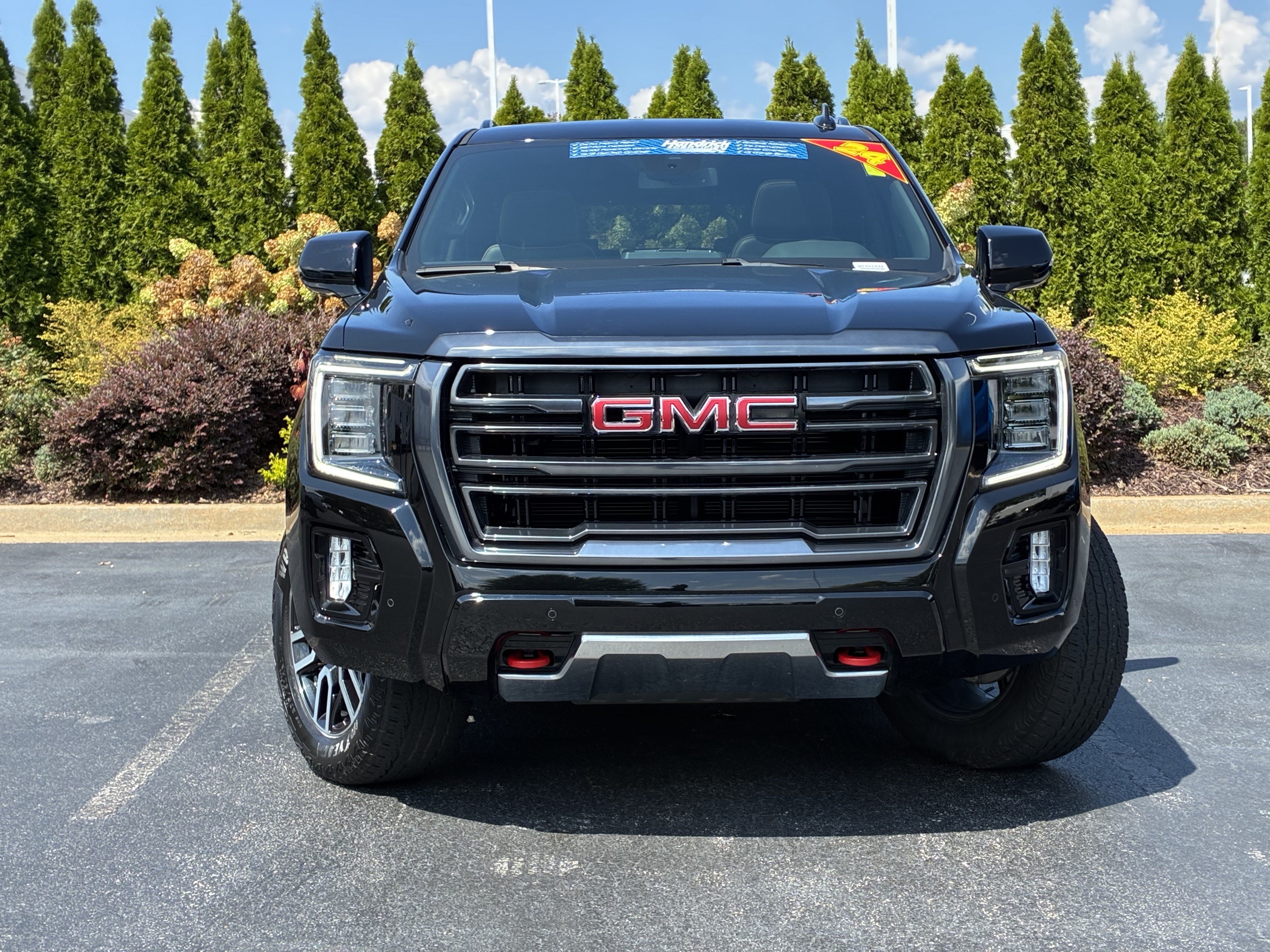 Used 2024 GMC Yukon AT4 AWD/4WD image 5