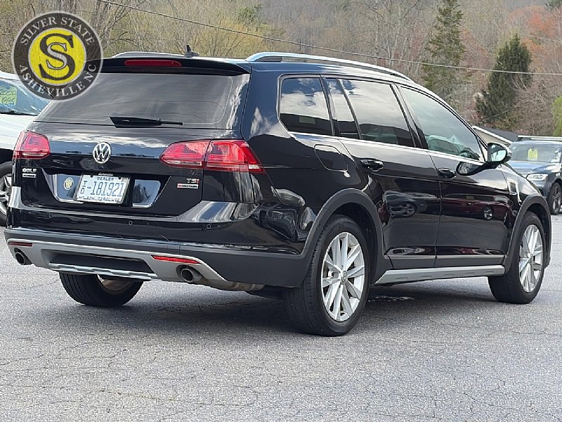 Used 2017 Volkswagen Golf Alltrack SE AWD/4WD image 6