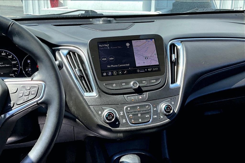 Used 2024 Chevrolet Malibu LT FWD image 9