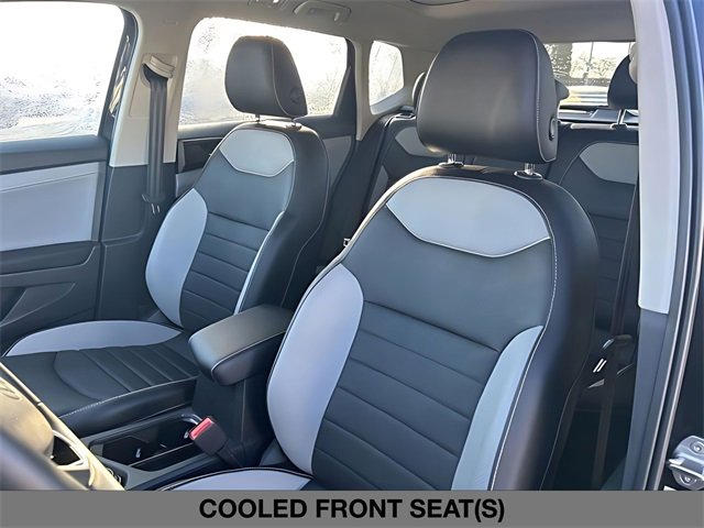 Used 2023 Volkswagen Taos SEL image 15