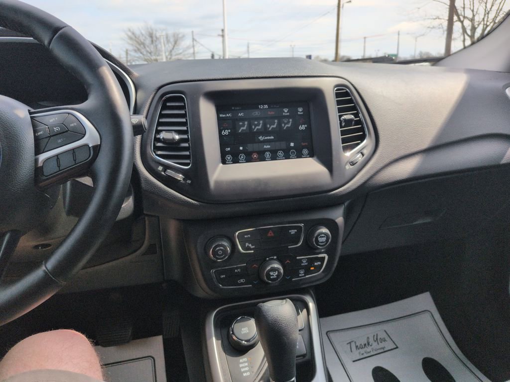 Used 2019 Jeep Compass Sport w/ Cold Weather Group image 17