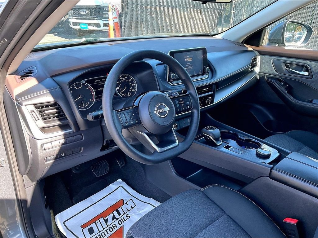 Used 2023 Nissan Rogue SV AWD/4WD image 8