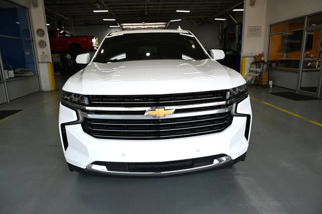 Used 2021 Chevrolet Suburban LT w/ Luxury Package AWD/4WD image 2