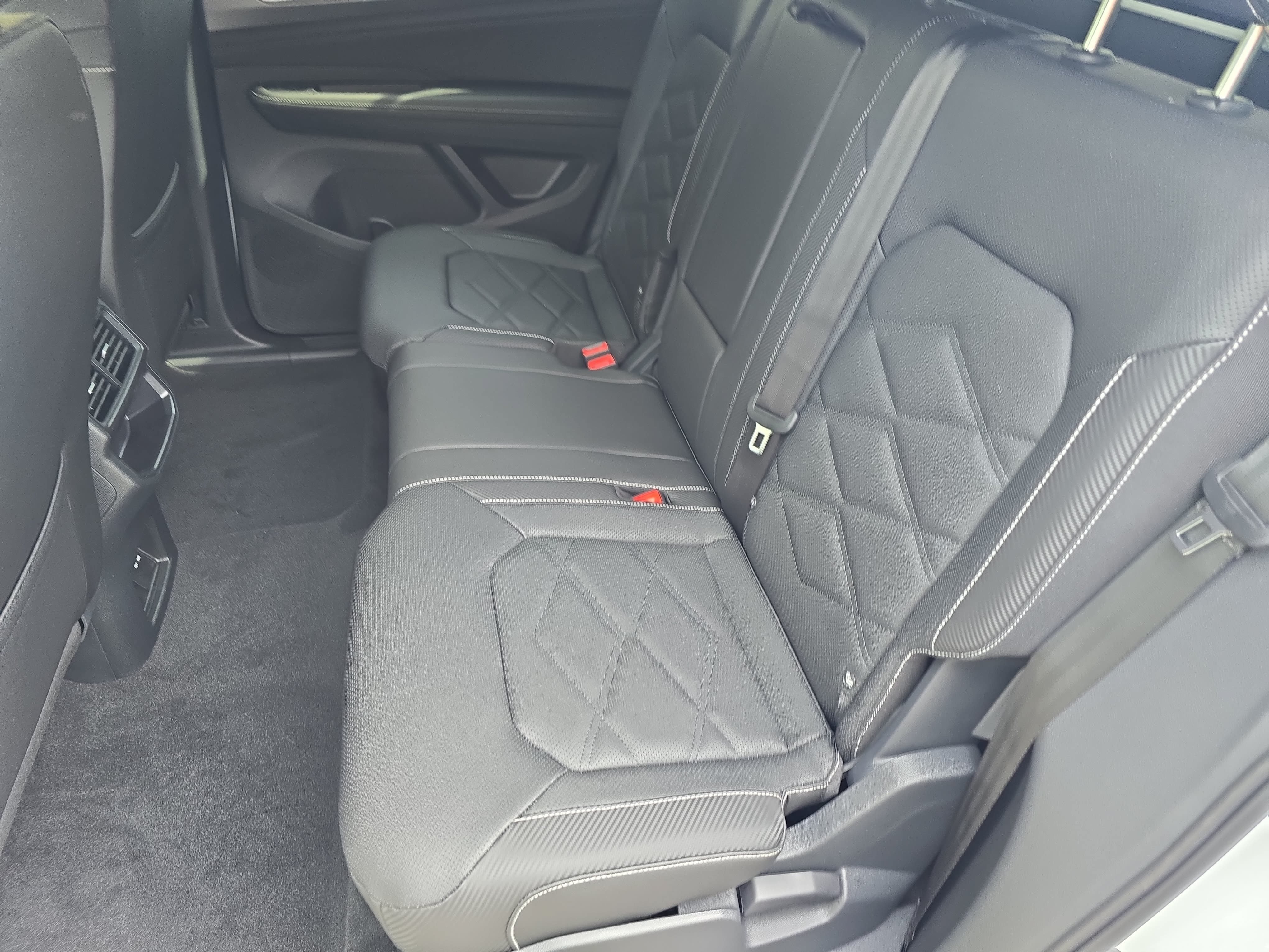 New 2026 Volkswagen Atlas Cross Sport SE AWD/4WD image 14