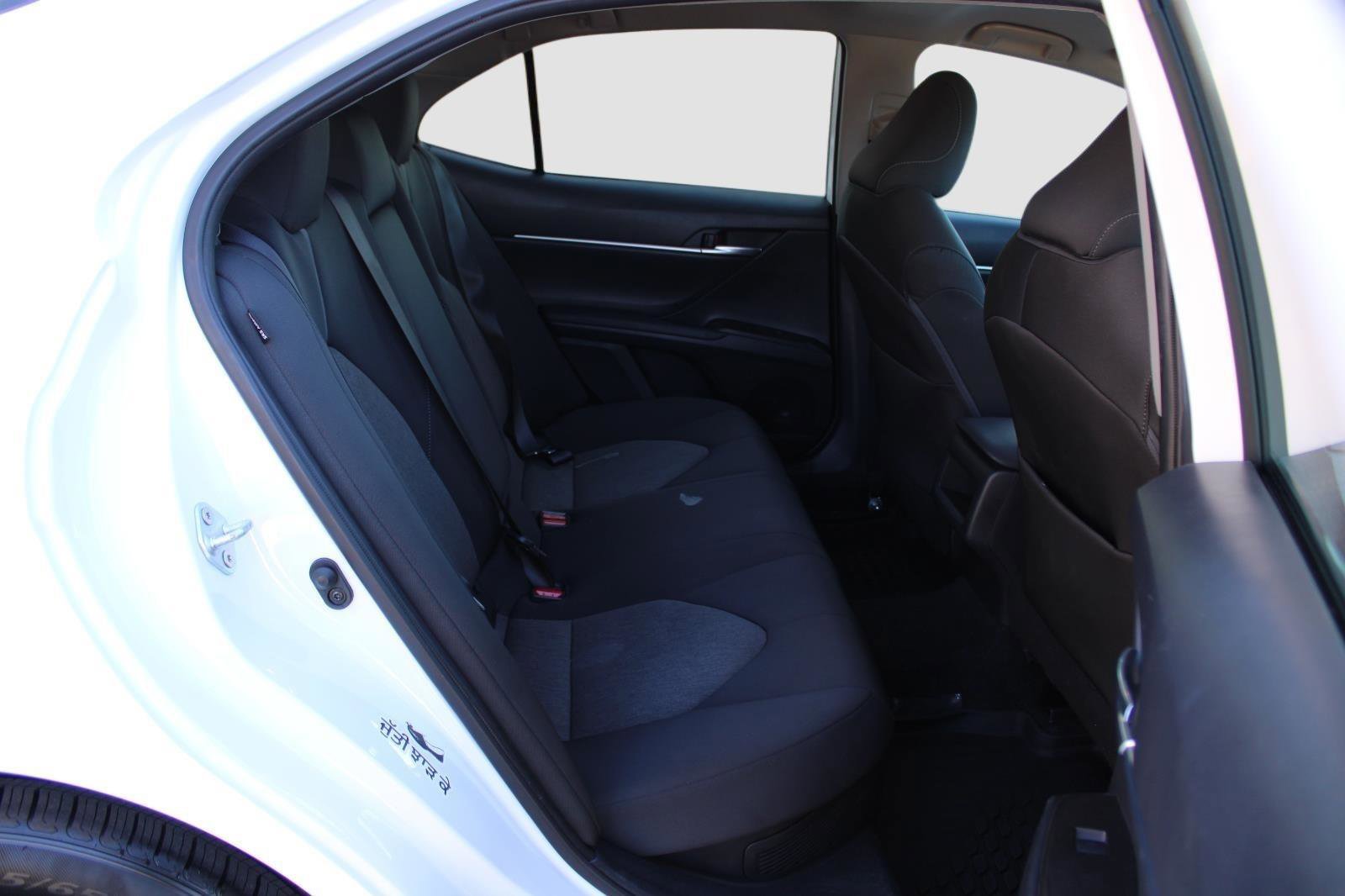 Used 2021 Toyota Camry LE image 30