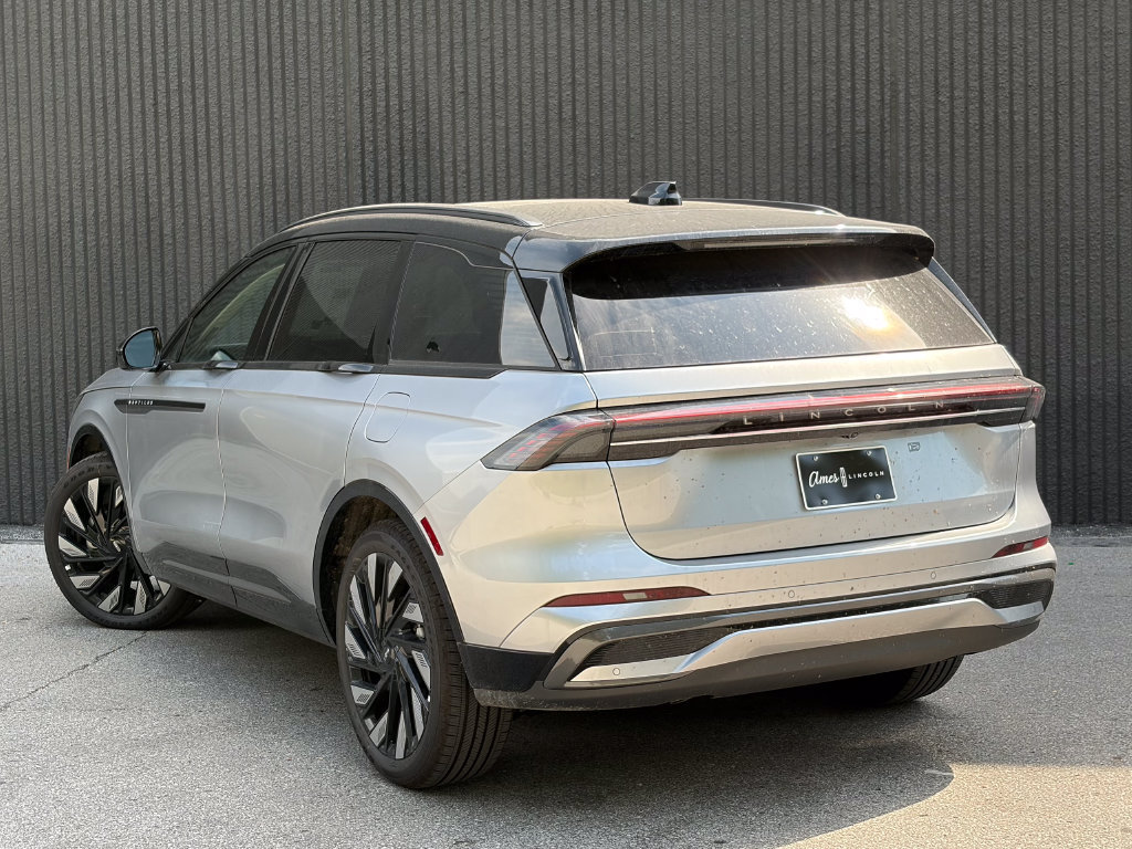New 2026 Lincoln Nautilus Reserve w/ Jet Appearance Package AWD/4WD image 5