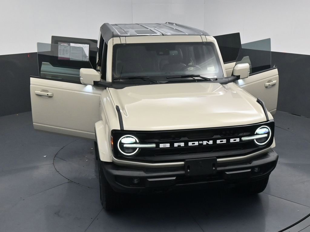 Used 2025 Ford Bronco Outer Banks image 25