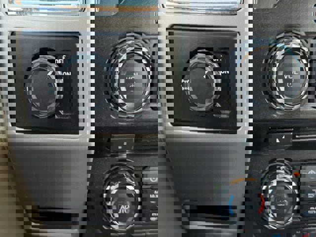 Used 2015 Ford F150 Lariat image 20