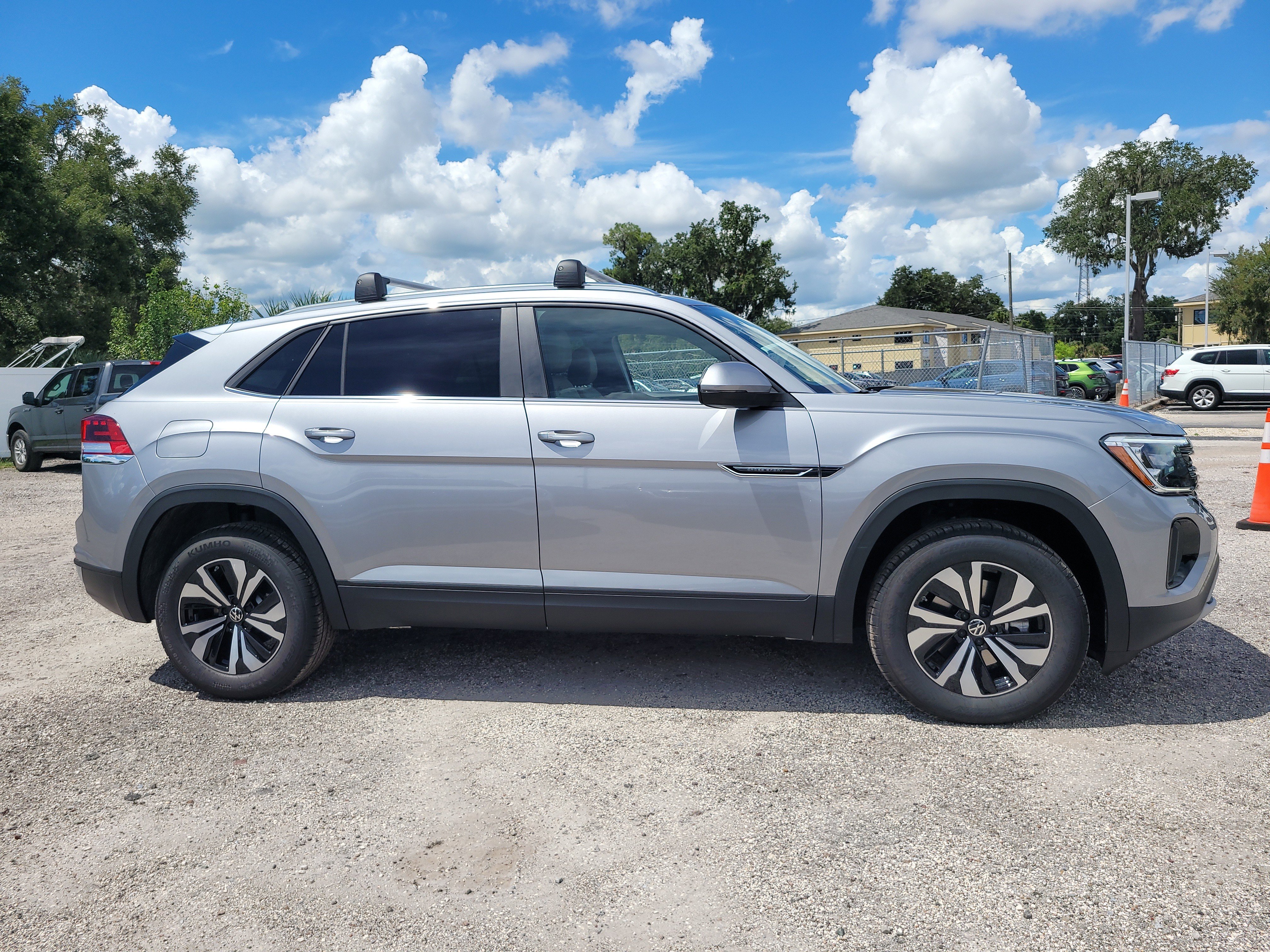 New 2026 Volkswagen Atlas Cross Sport SE image 5