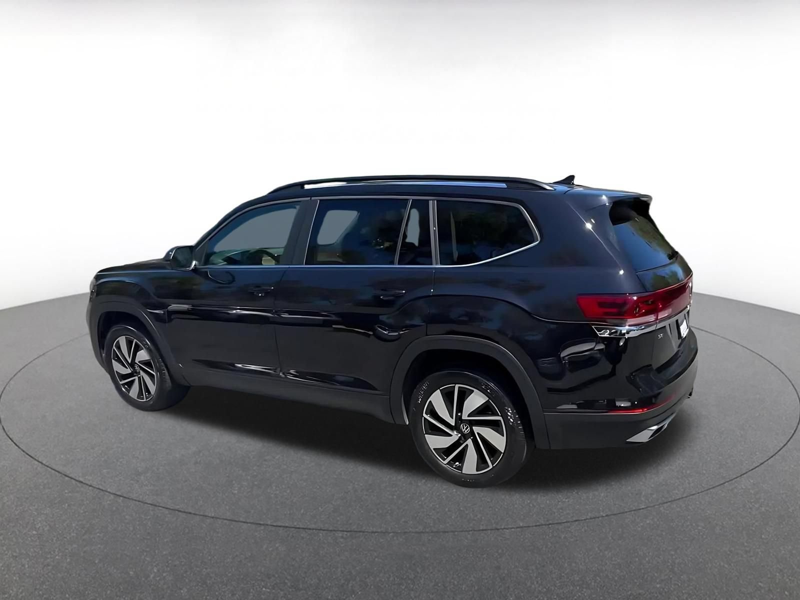 Used 2026 Volkswagen Atlas SE AWD/4WD image 9