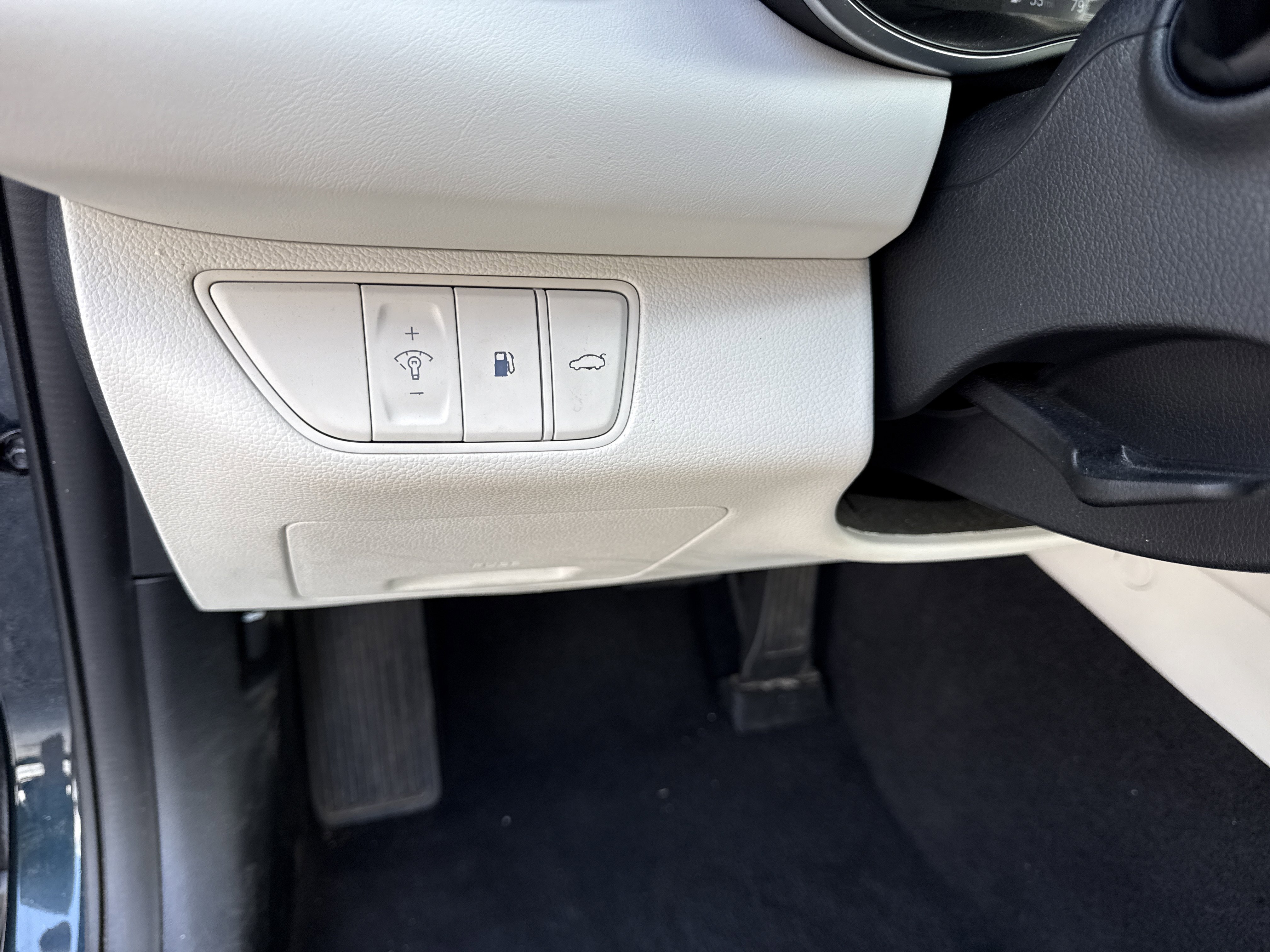 Used 2024 Genesis G70 2.5T image 34