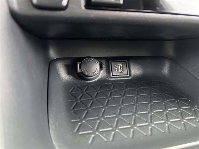 Used 2023 Toyota RAV4 SE image 19