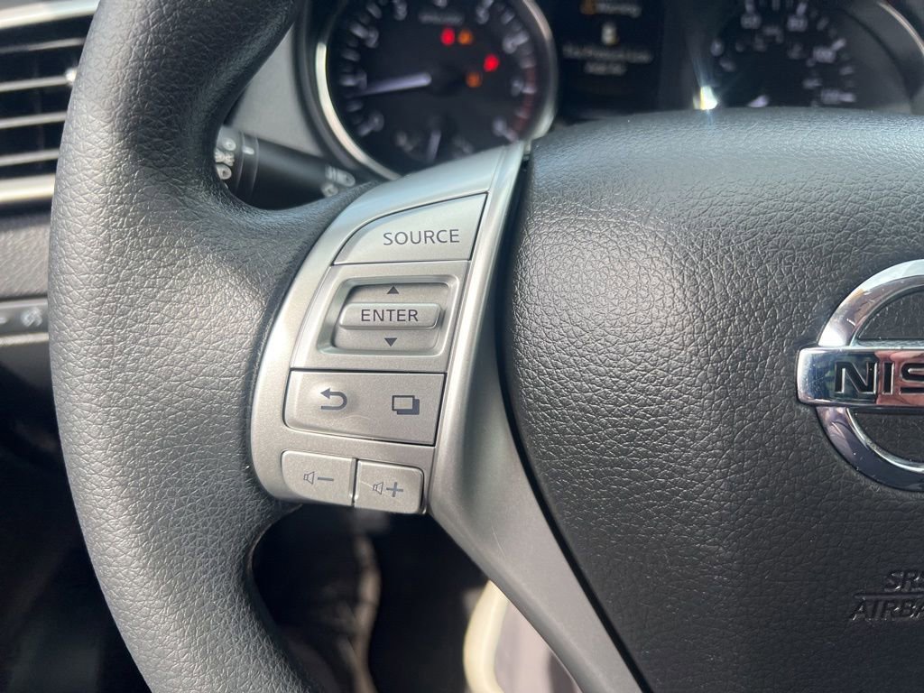 Used 2016 Nissan Rogue SV AWD/4WD image 53