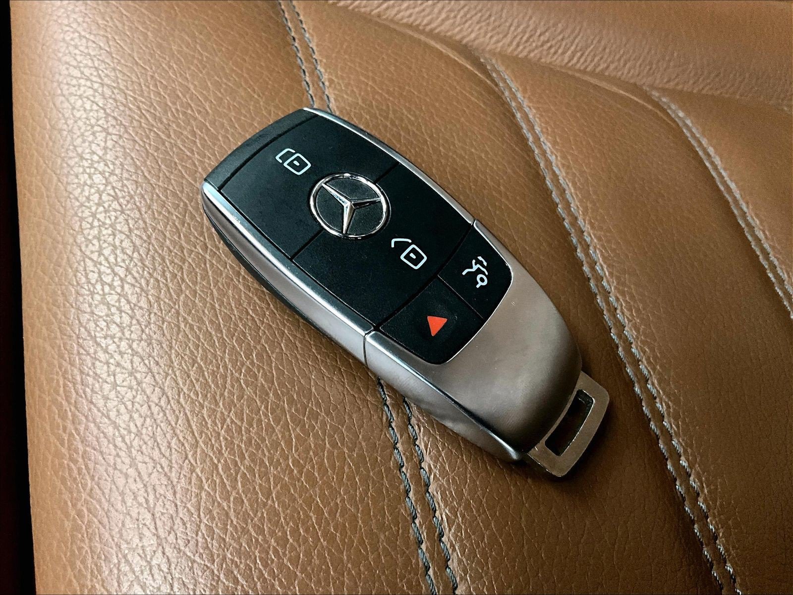 Certified 2022 Mercedes-Benz GLC 43 AMG 4MATIC image 12