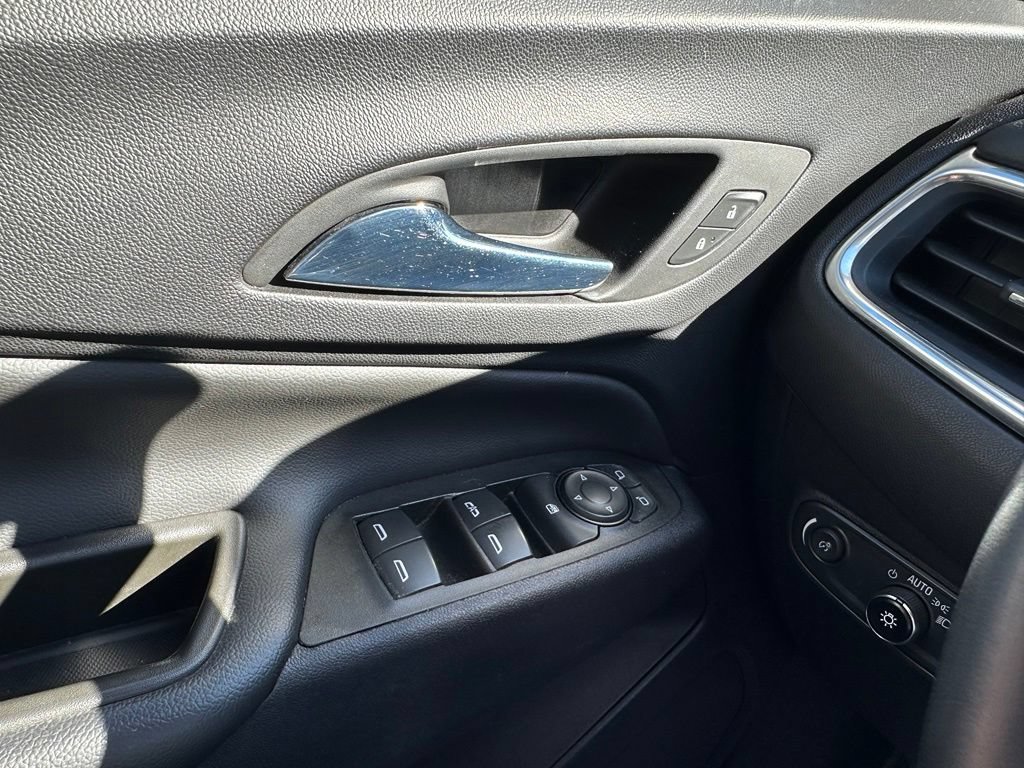 Used 2024 Chevrolet Equinox LT AWD/4WD image 13