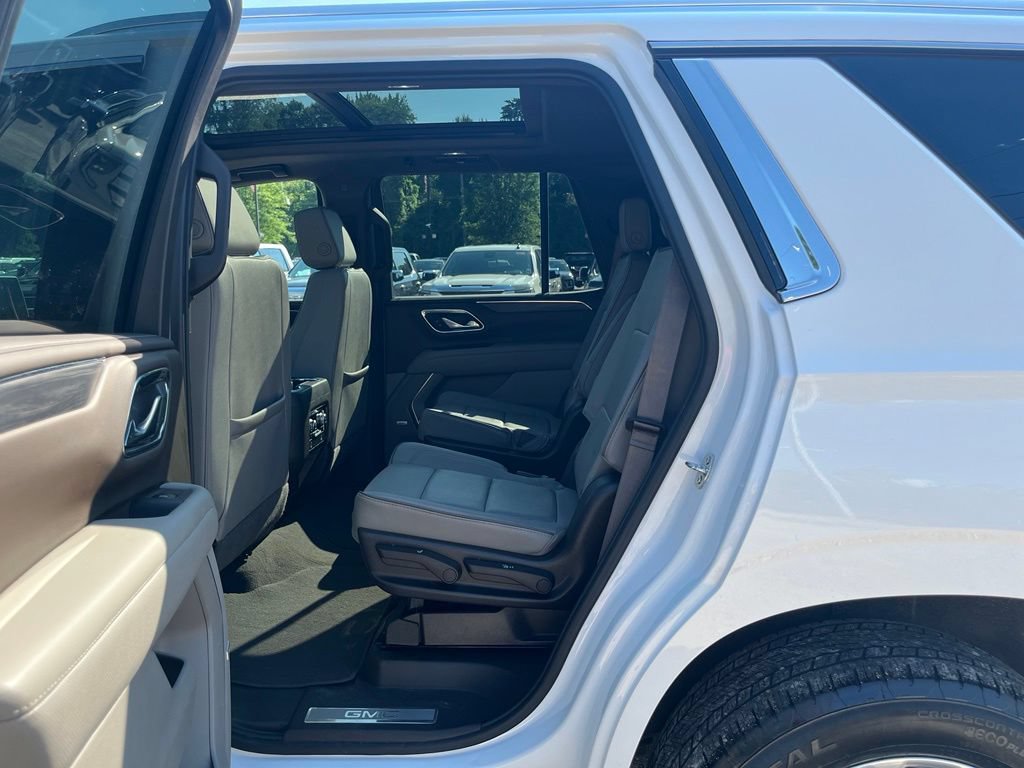 Used 2023 GMC Yukon SLT AWD/4WD image 31