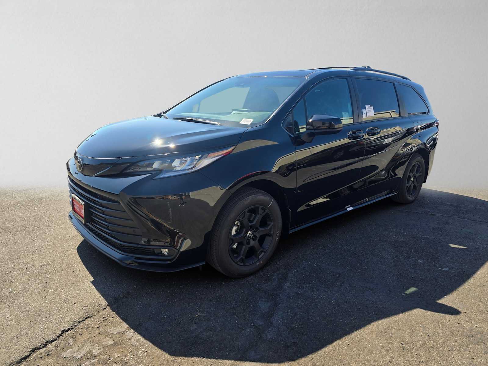 New 2026 Toyota Sienna XLE Woodland Edition AWD/4WD image 7