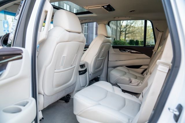 Used 2016 Cadillac Escalade Luxury image 40