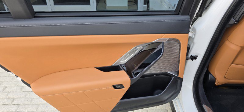 Certified 2023 BMW 740i image 22