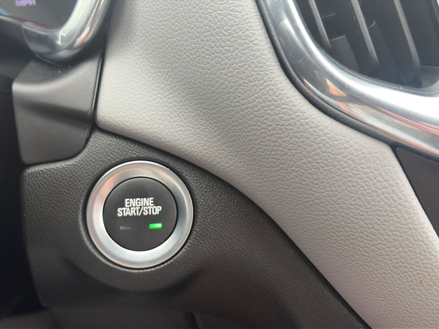 Used 2023 Chevrolet Equinox LS AWD/4WD image 16