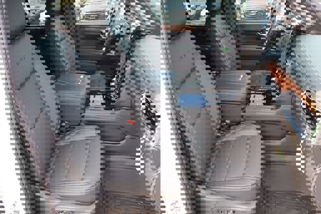 New 2026 GMC Yukon Denali w/ Sun & Power Step Package image 30