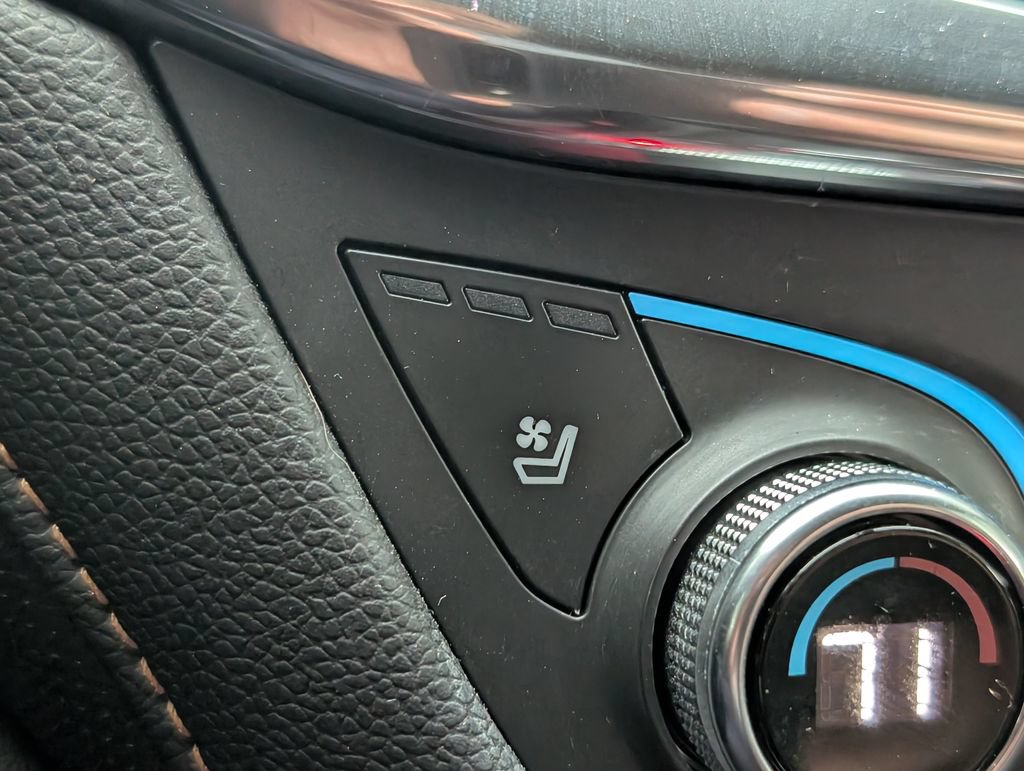 Used 2020 Chevrolet Equinox Premier FWD image 33