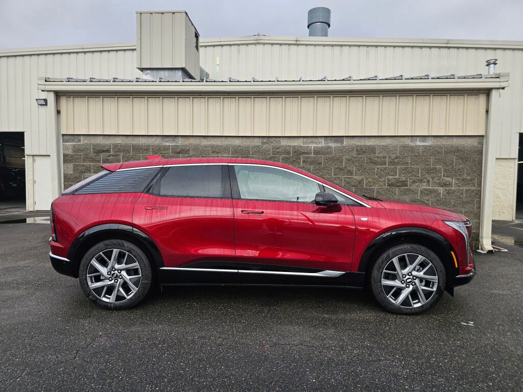 New 2026 Cadillac Optiq Luxury 1 image 12