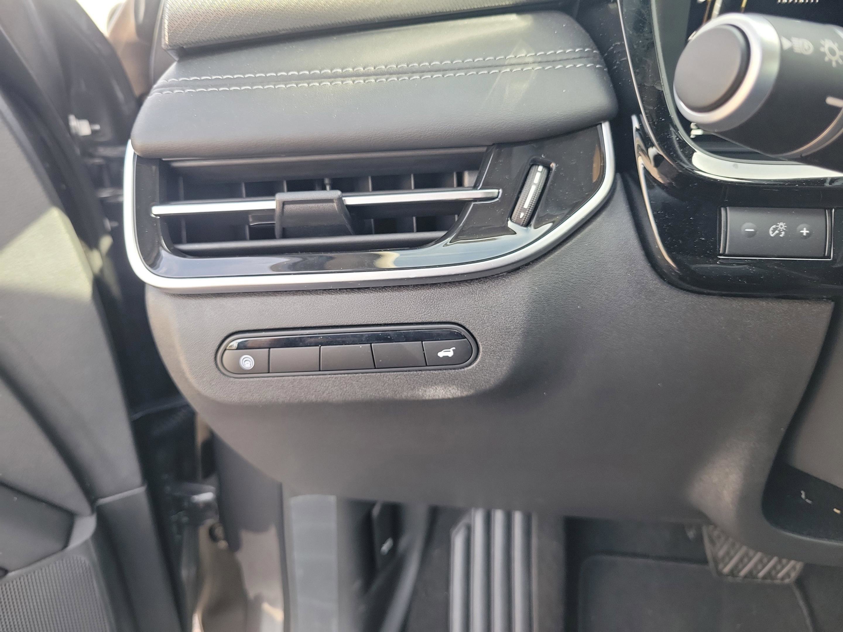 Certified 2026 INFINITI QX60 Pure image 14