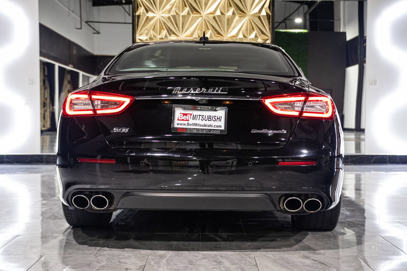 Used 2019 Maserati Quattroporte S Q4 AWD/4WD image 6