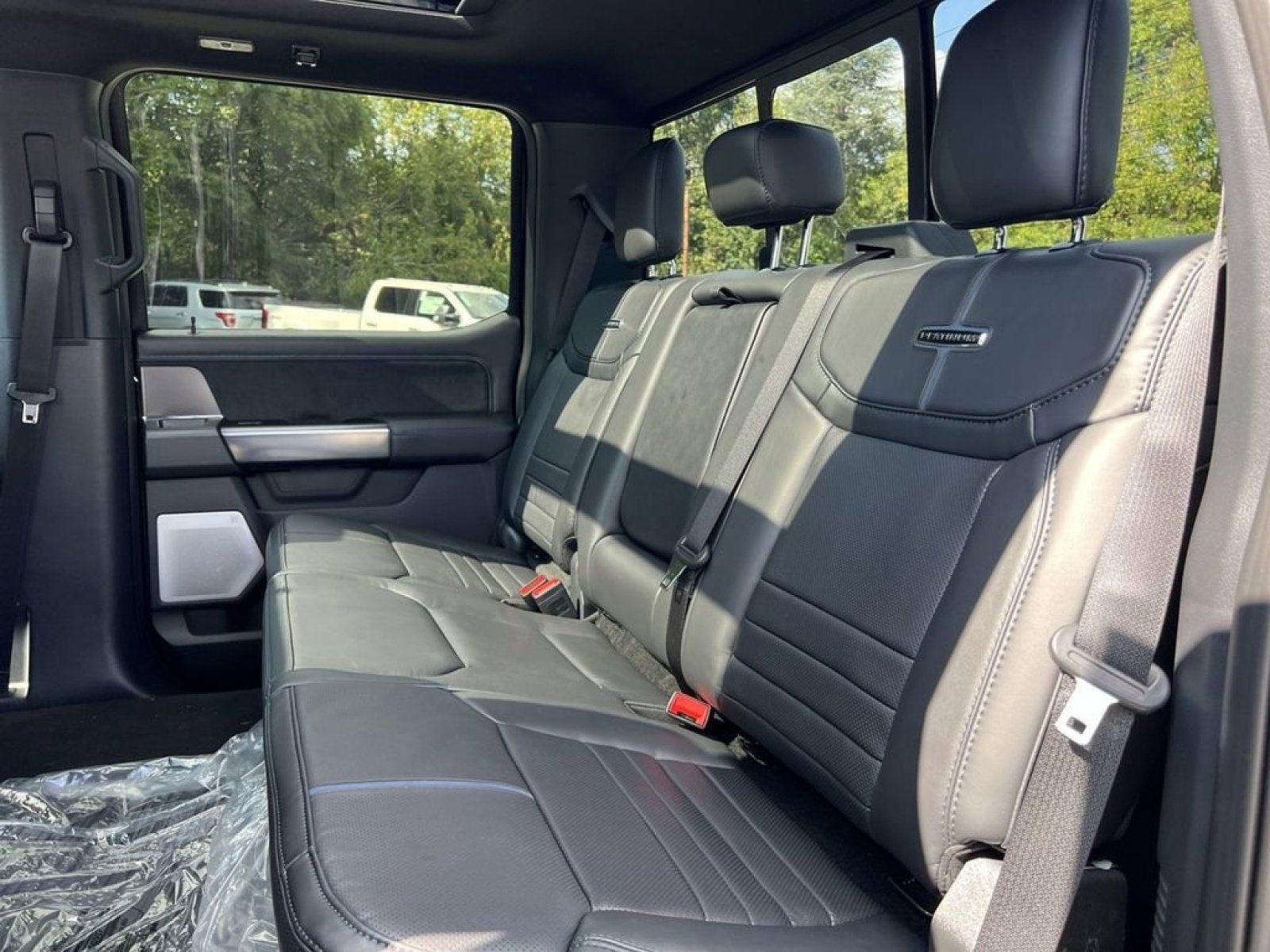 Used 2026 Ford F350 Platinum w/ Tremor Off-Road Package AWD/4WD image 25