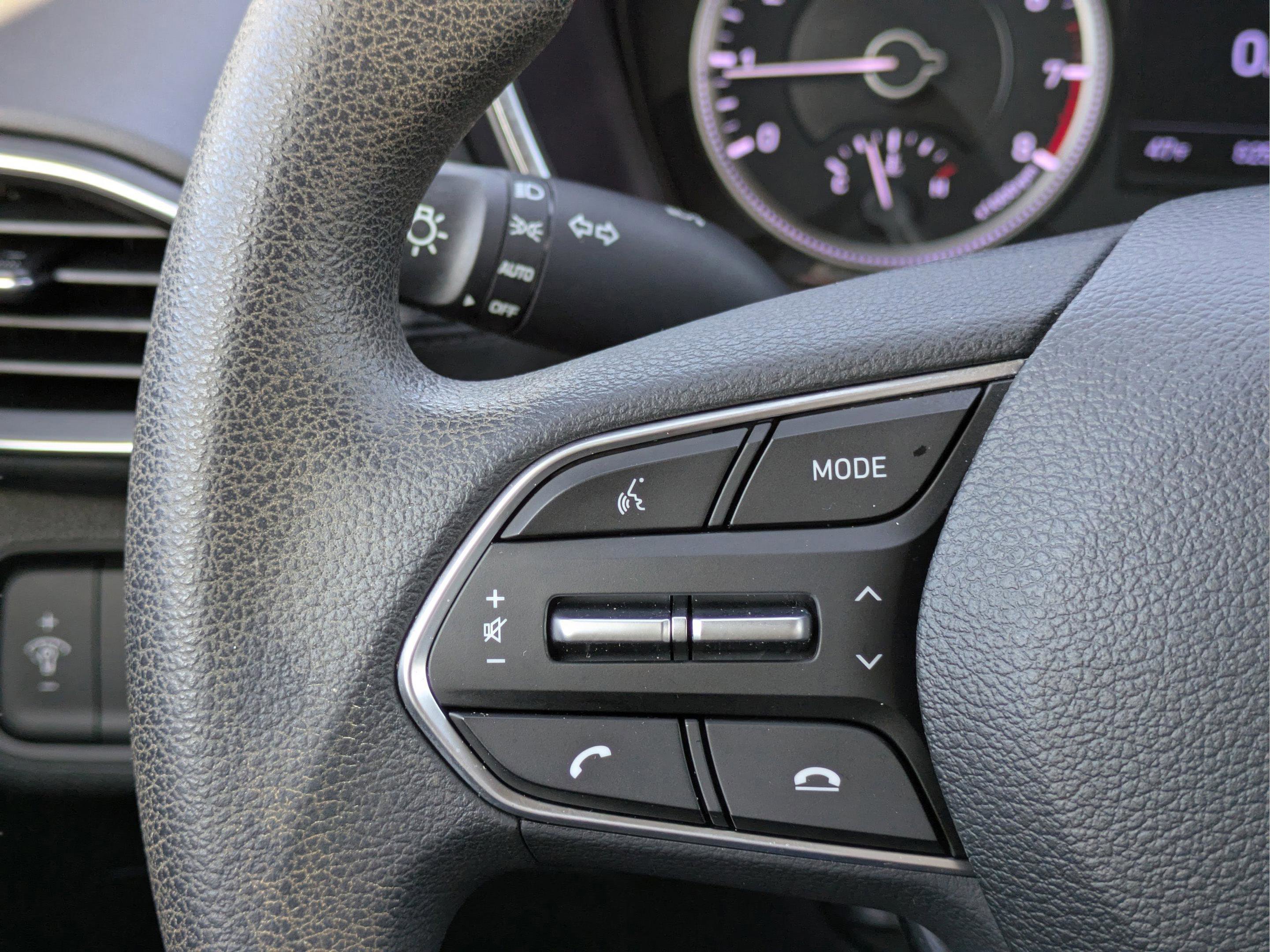 Used 2019 Hyundai Santa Fe SE image 24