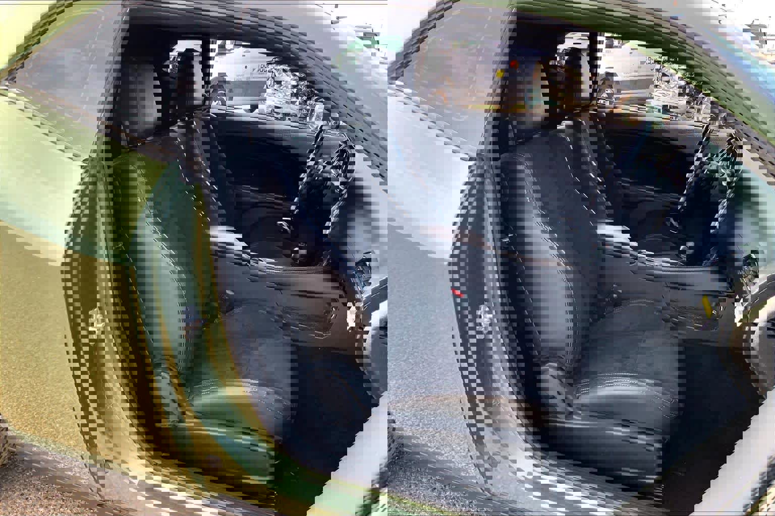 Used 2022 Dodge Challenger R/T w/ Plus Package image 8