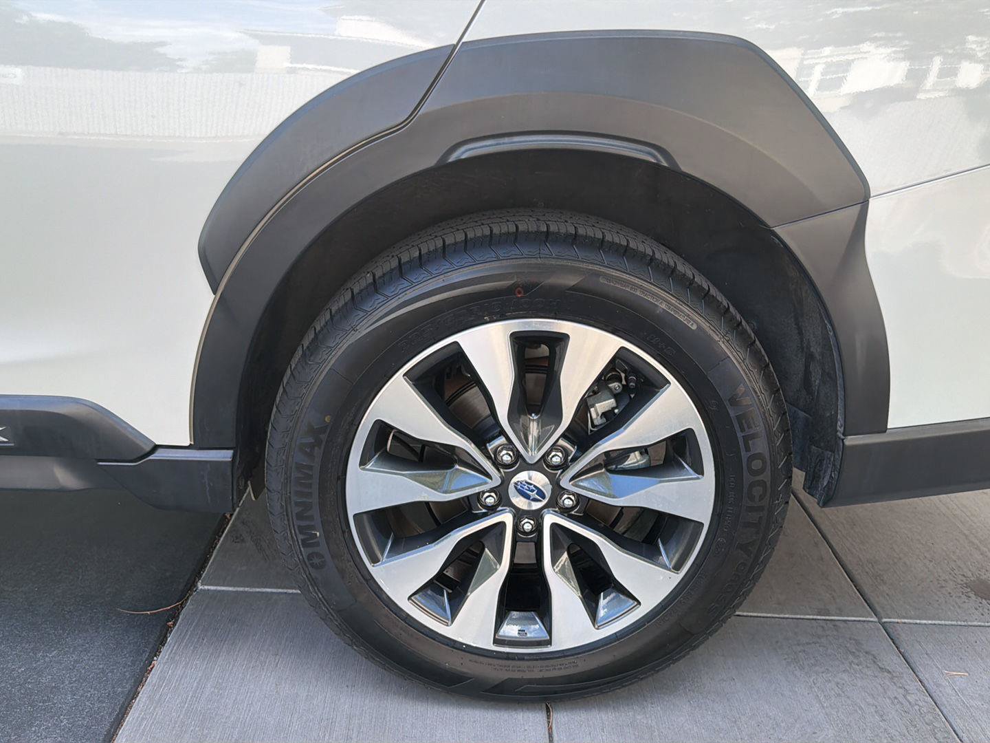 Used 2023 Subaru Outback Limited AWD/4WD image 13