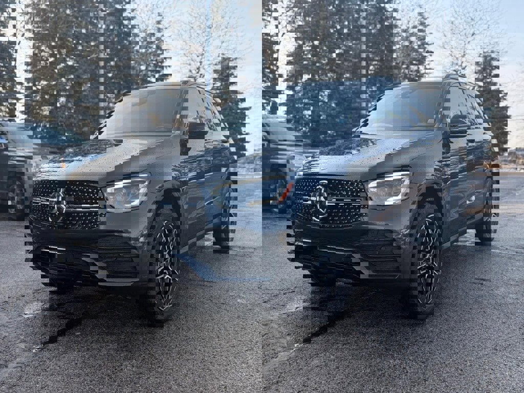 Used 2020 Mercedes-Benz GLC 300 4MATIC image 3