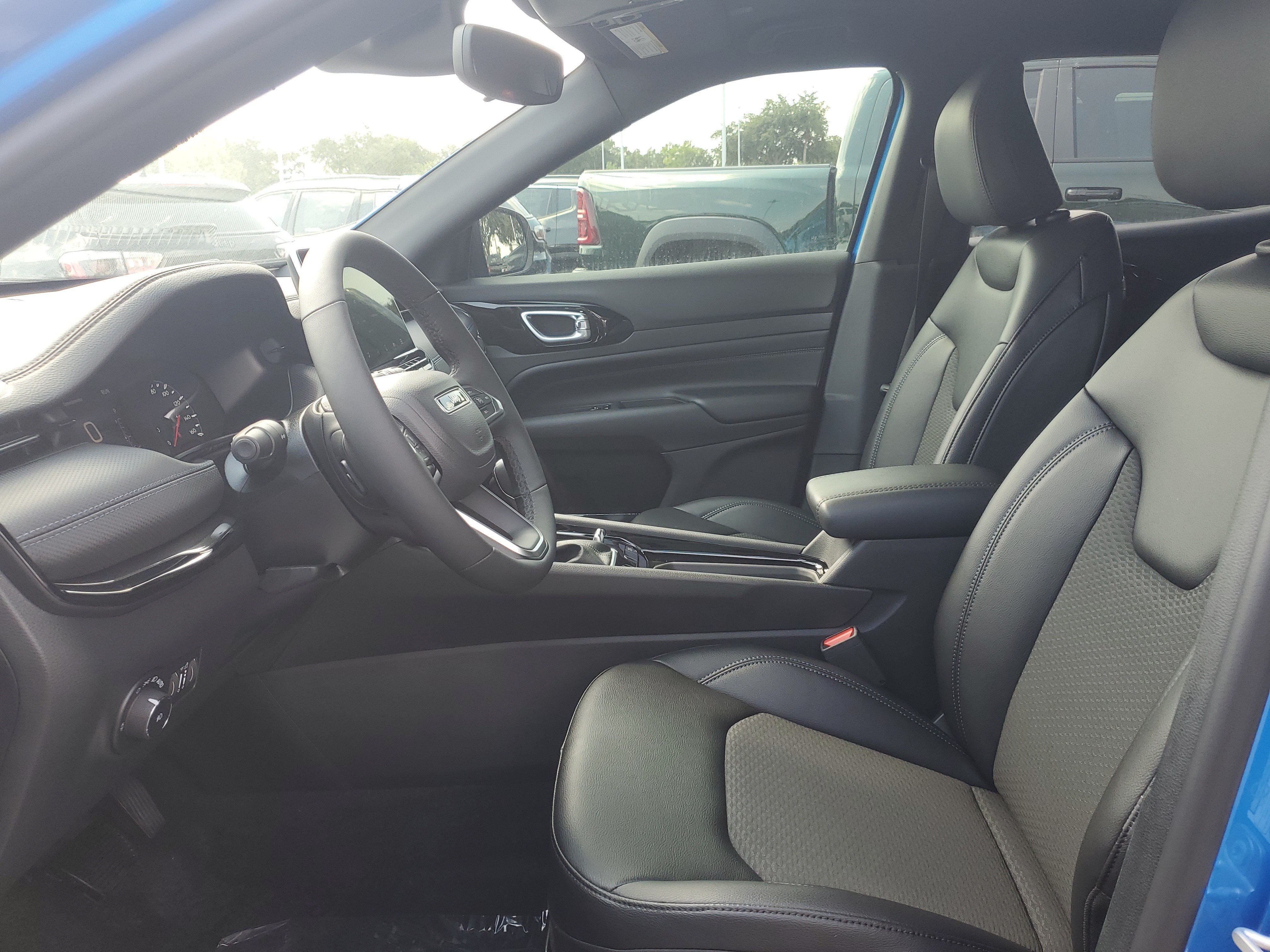 New 2026 Jeep Compass Latitude AWD/4WD image 13