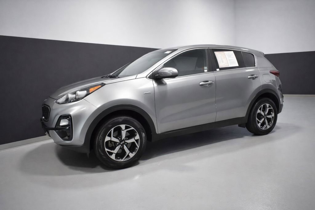 Used 2021 Kia Sportage LX image 2