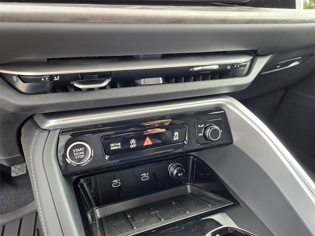 New 2025 Audi Q5 Premium Plus image 22