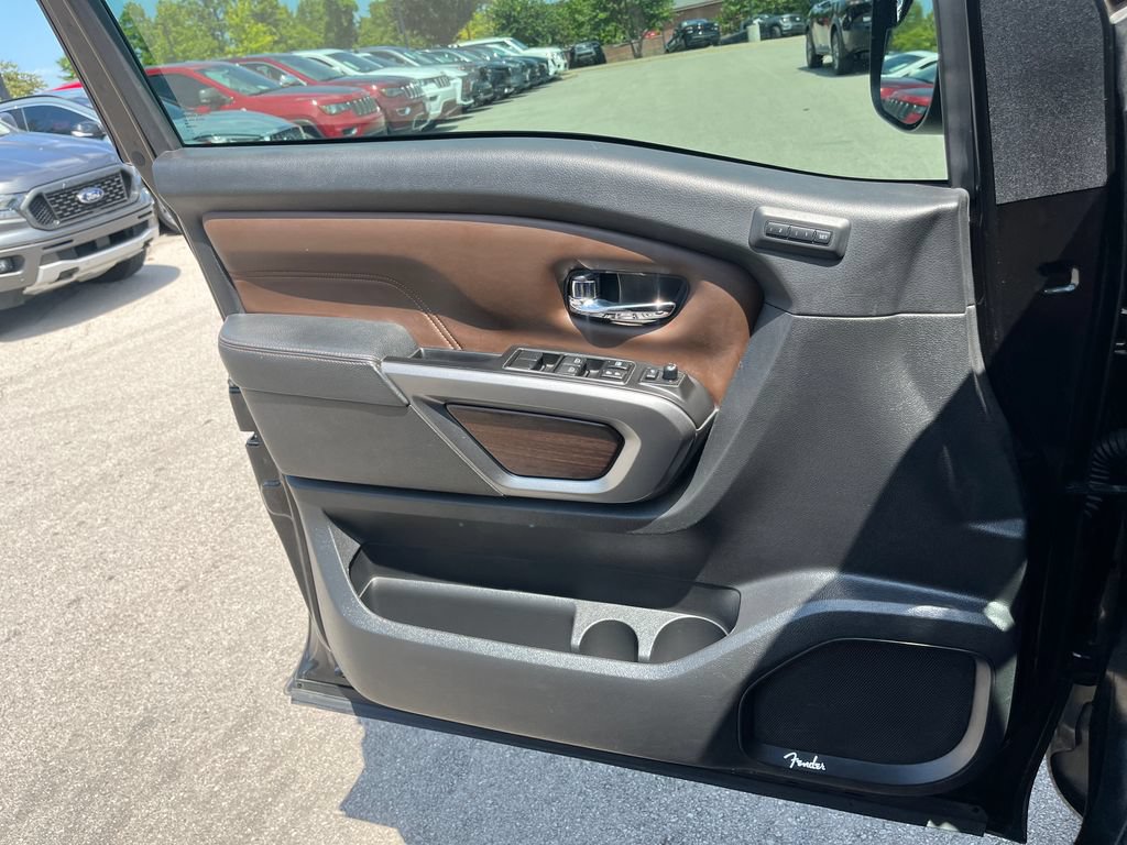 Used 2019 Nissan Titan Platinum Reserve AWD/4WD image 11
