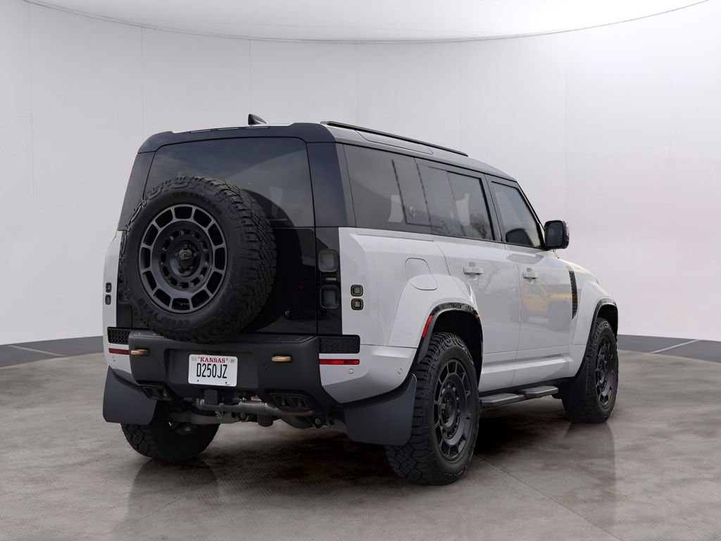 Certified 2026 Land Rover Defender 110 AWD/4WD image 5