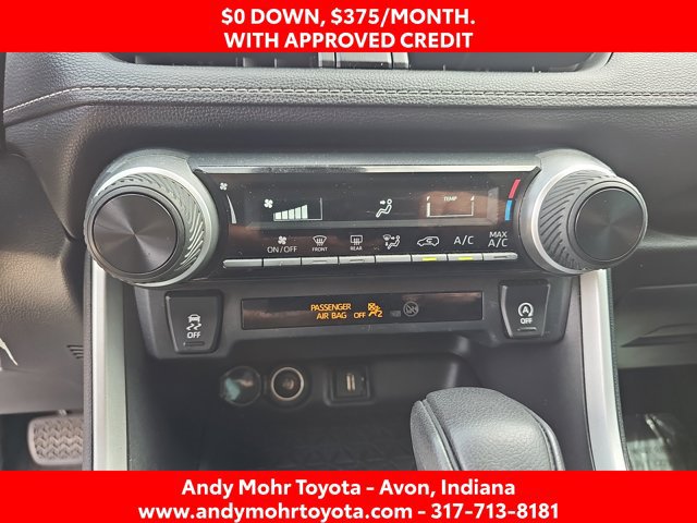 Used 2020 Toyota RAV4 LE AWD/4WD image 21