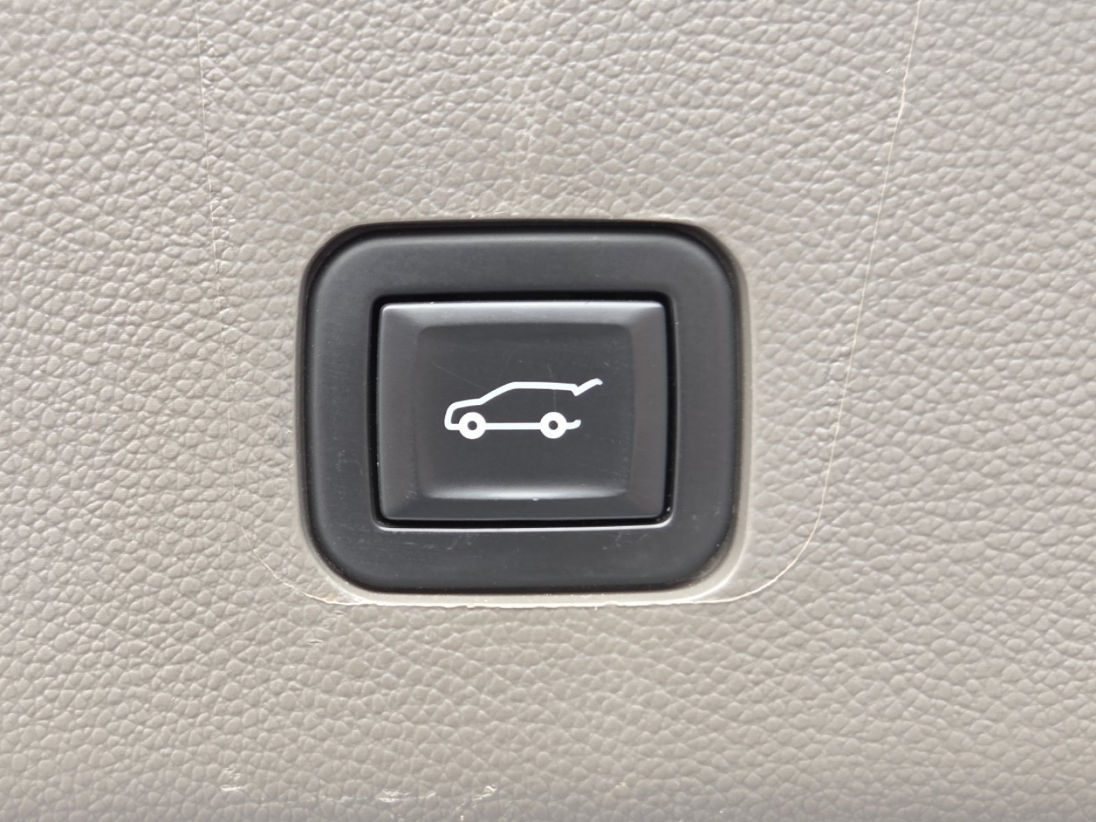 Used 2021 Chevrolet Traverse Premier AWD/4WD image 31