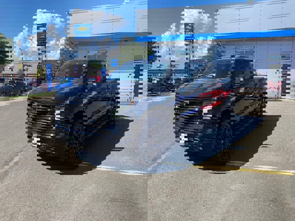 New 2025 Chevrolet Silverado 1500 High Country w/ Midnight Edition image 3