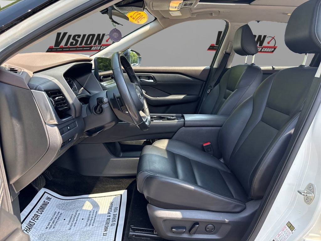 Used 2022 Nissan Rogue SL w/ SL Premium Package image 9